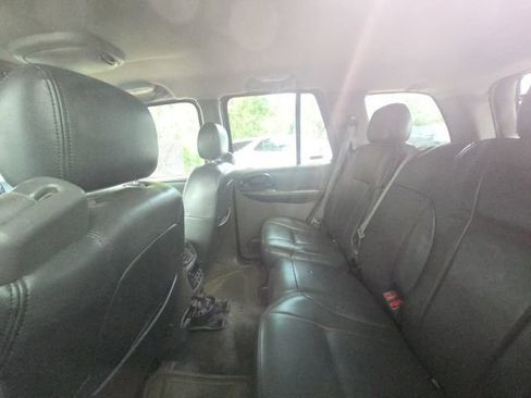 Used 2002 Chevrolet TrailBlazer LT w/ Preferred Equipment Group AWD/4WD image 6