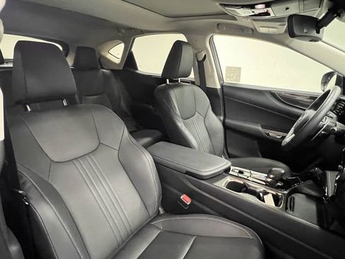 Used 2025 Lexus NX 250 FWD image 11