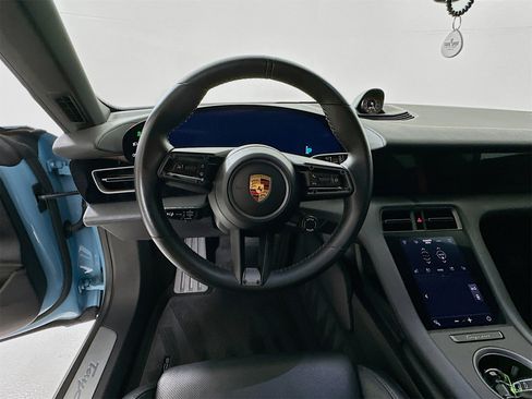 Used 2020 Porsche Taycan 4S image 11