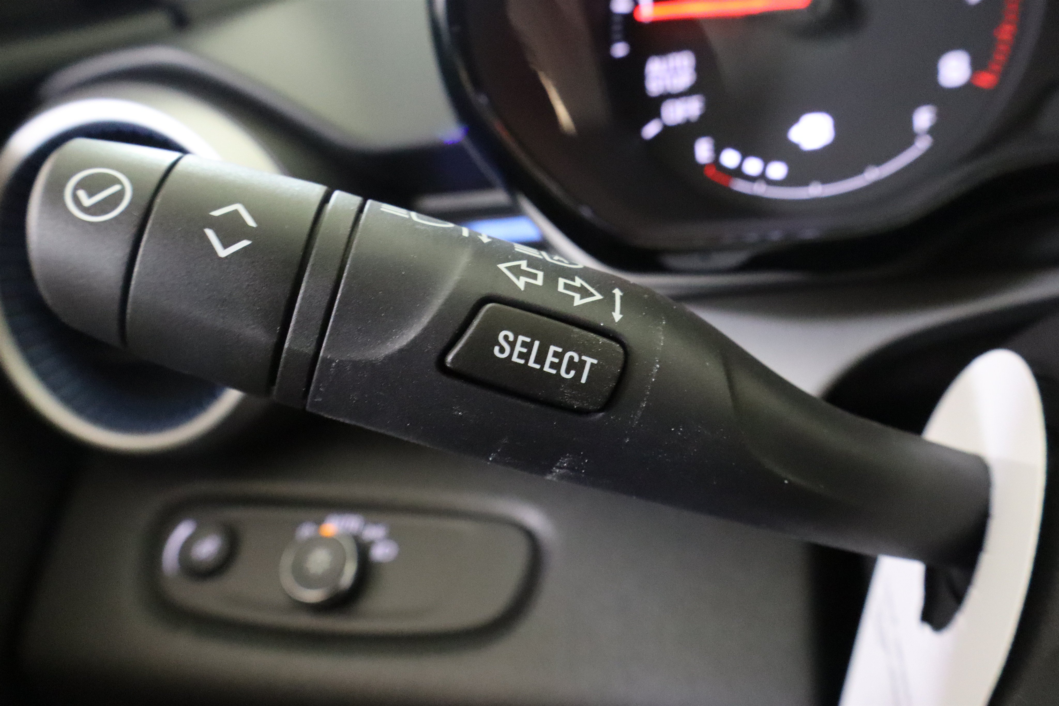 New 2026 Chevrolet Trax LS w/ LS Convenience Package FWD image 31