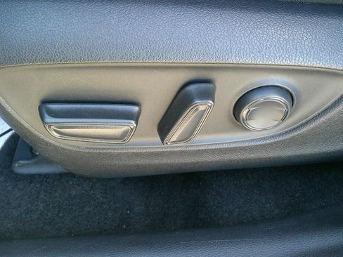 Used 2022 Toyota RAV4 XLE image 10