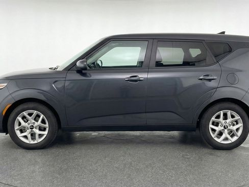 Used 2025 Kia Soul LX w/ LX Technology Package image 5