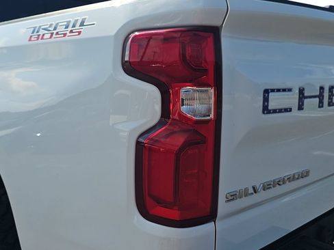 Used 2019 Chevrolet Silverado 1500 LT Trail Boss AWD/4WD image 34