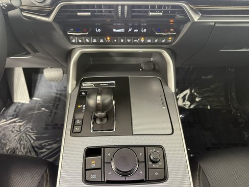 Used 2024 MAZDA CX-90 Plug-In Hybrid w/ Premium Plus AWD/4WD image 21