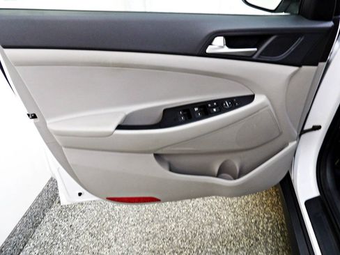 Used 2019 Hyundai Tucson SE w/ Cargo Package AWD/4WD image 7