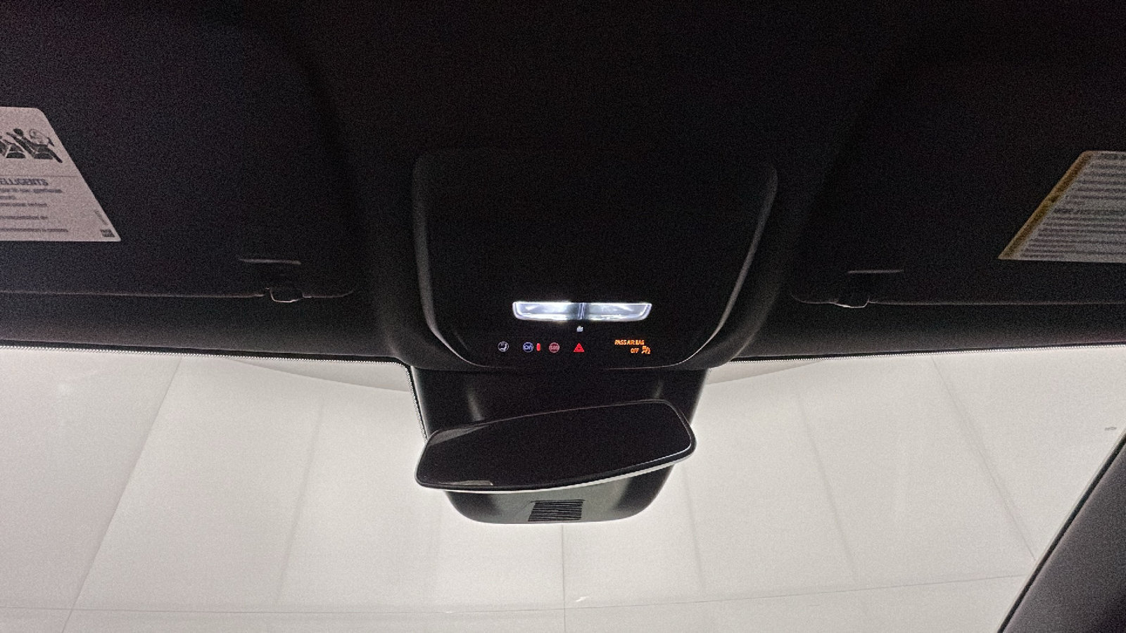 Used 2024 Chevrolet Equinox EV LT FWD image 28