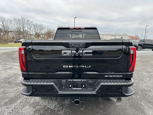 Used 2025 GMC Sierra 3500 Denali Ultimate image 6