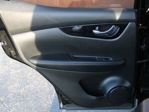 Certified 2022 Nissan Rogue Sport SL AWD/4WD image 27