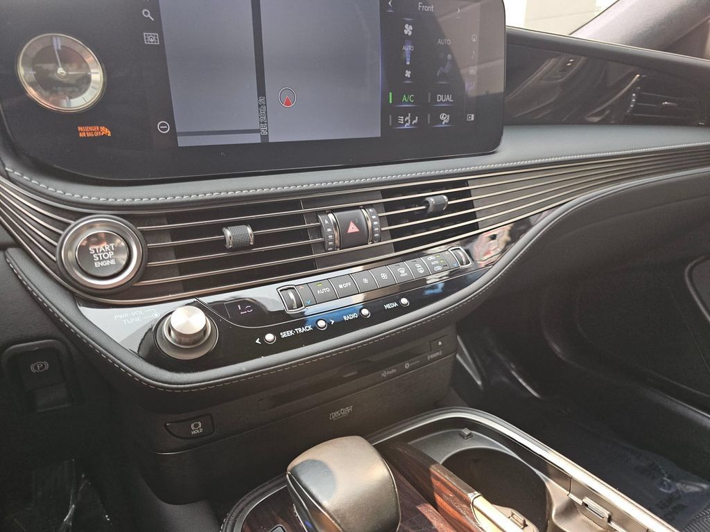 Used 2021 Lexus LS 500 AWD w/ Interior Upgrade Package image 29