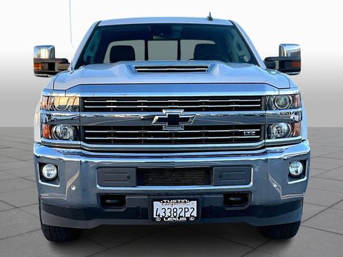 Used 2019 Chevrolet Silverado 2500 LTZ w/ Duramax Plus Package image 3