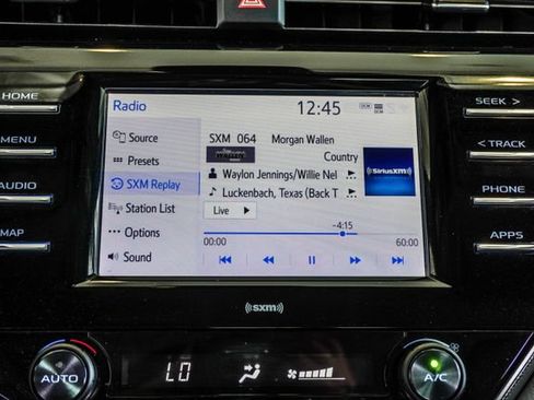 Used 2020 Toyota Camry SE FWD image 28
