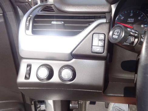 Used 2017 Chevrolet Tahoe LT image 21