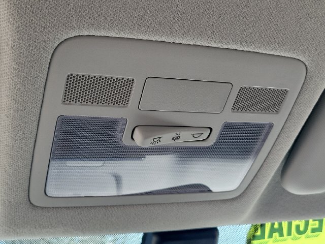 Used 2026 Hyundai Venue SE FWD image 18