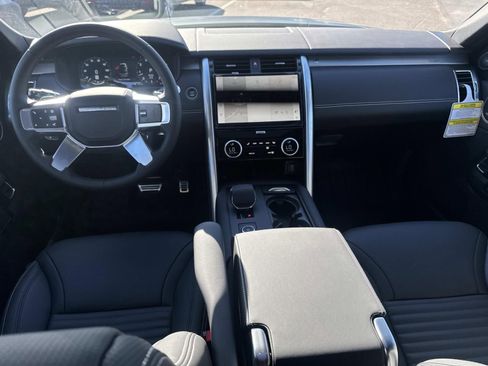 New 2026 Land Rover Discovery Limited Edition AWD/4WD image 9