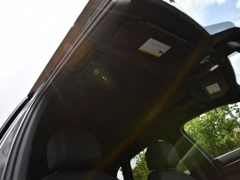Used 2025 Audi Q3 2.0T Premium AWD/4WD image 32
