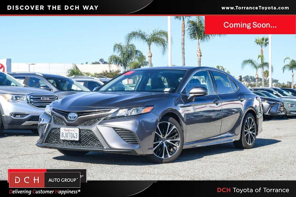 Used 2019 Toyota Camry SE w/ Protection Package (Q2) FWD image 1