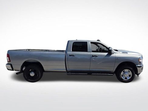 Used 2024 RAM 3500 Tradesman w/ Chrome Appearance Group image 10