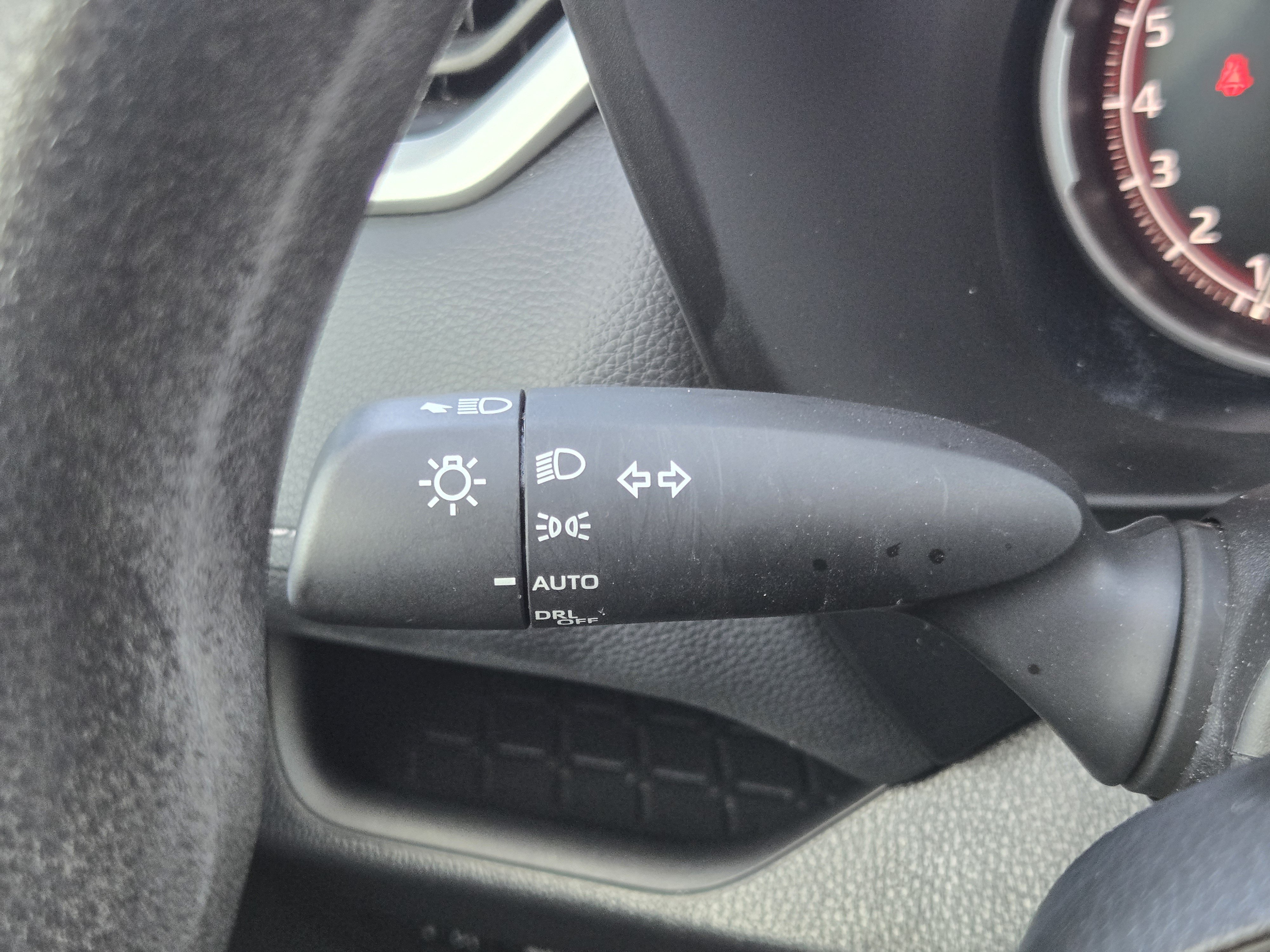 Used 2024 Toyota RAV4 XLE w/ Convenience Package FWD image 22