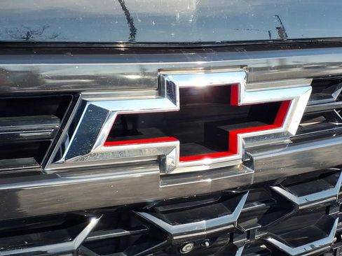 Used 2023 Chevrolet Silverado 1500 ZR2 image 29