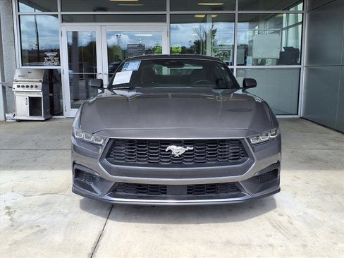 Used 2024 Ford Mustang Coupe image 2