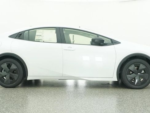New 2026 Toyota Prius Plug-In Hybrid FWD image 43