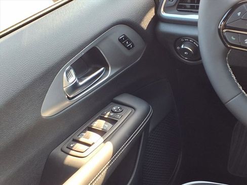 New 2026 Chrysler Pacifica Limited w/ S Appearance Package image 13