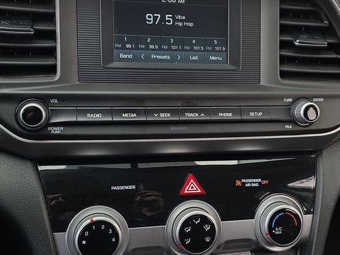 Used 2019 Hyundai Elantra SE w/ Cargo Package image 19