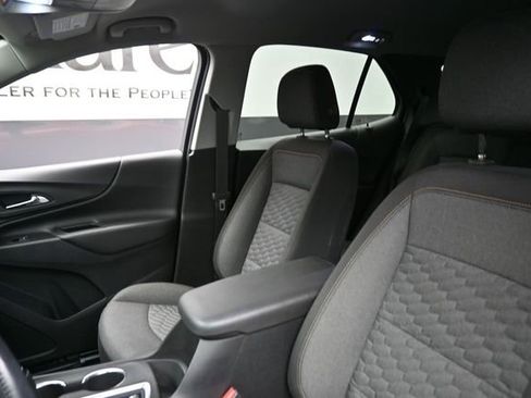 Used 2020 Chevrolet Equinox LT FWD image 16