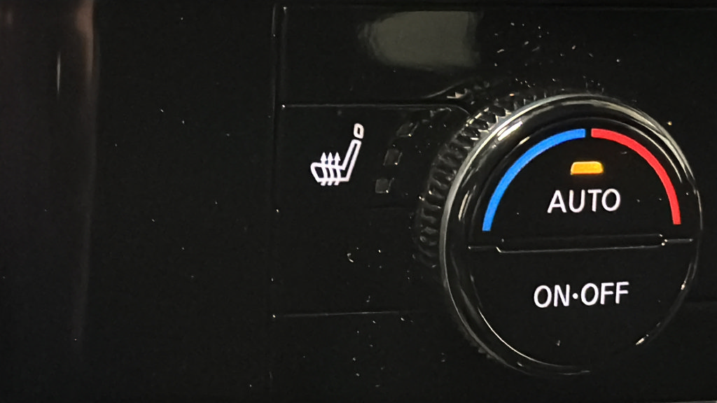 Used 2025 Nissan Pathfinder SV AWD/4WD image 39