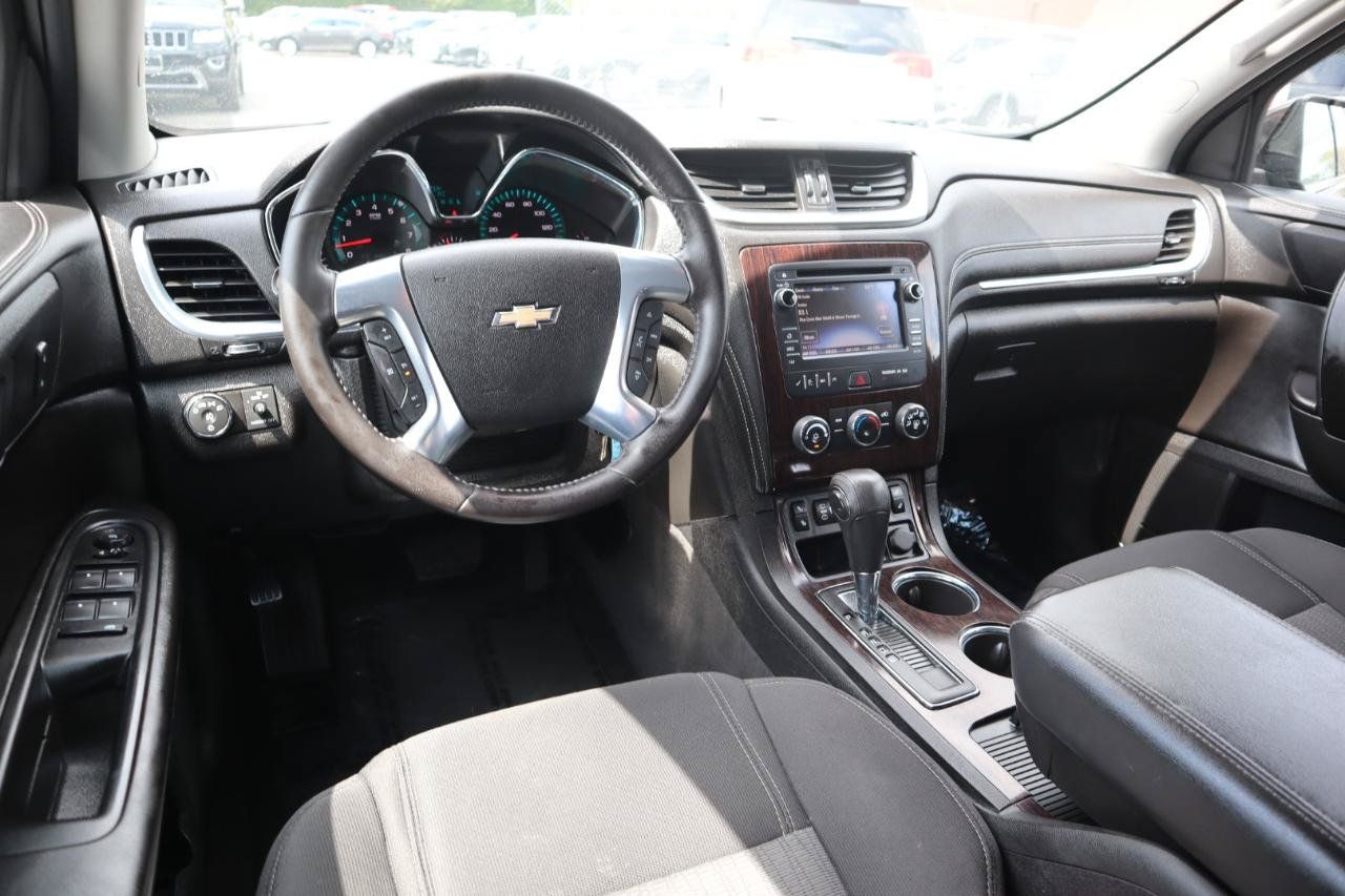 Used 2015 Chevrolet Traverse LT AWD/4WD image 18