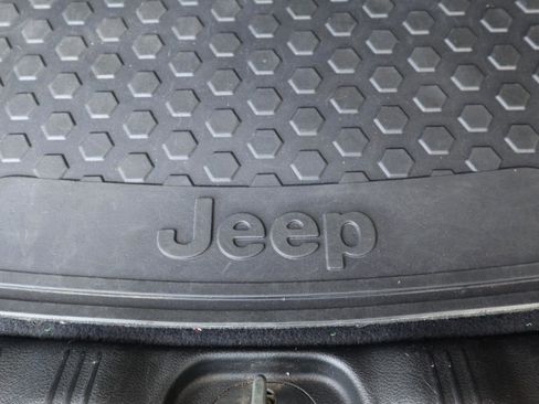 Used 2020 Jeep Compass Trailhawk w/ Leather Interior Group AWD/4WD image 60