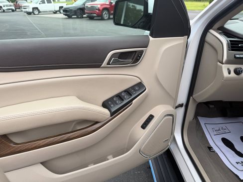 Used 2019 GMC Yukon XL Denali w/ Denali Ultimate Package AWD/4WD image 14