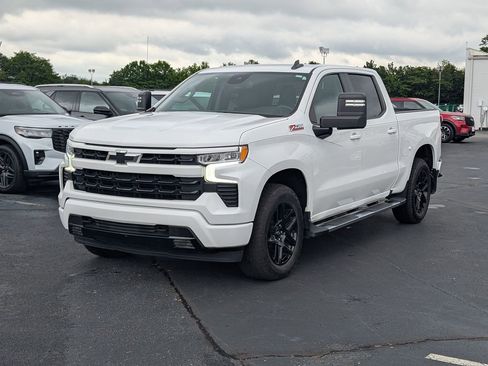 Used 2023 Chevrolet Silverado 1500 RST w/ Z71 Off-Road Package AWD/4WD image 5