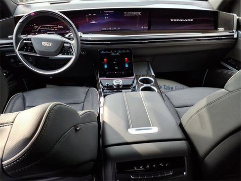 Certified 2025 Cadillac Escalade ESV Premium Luxury w/ LPO, Floor Liner Package image 12