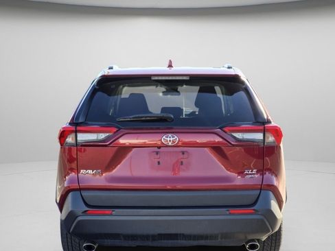 Used 2024 Toyota RAV4 XLE w/ Convenience Package AWD/4WD image 18