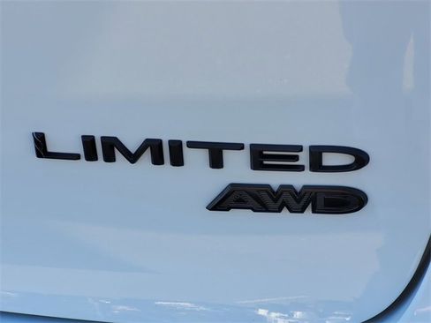 New 2026 Chrysler Pacifica Limited w/ S Appearance Package image 24