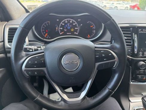 Used 2021 Jeep Grand Cherokee Laredo X image 22