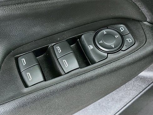 Used 2019 Chevrolet Equinox LT FWD image 18