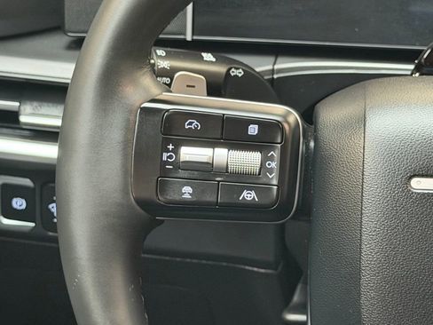 Used 2025 Hyundai Santa Fe SEL image 17