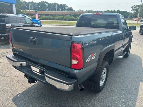 Used 2006 Chevrolet Silverado 2500 LT w/ Snow Plow Prep Package AWD/4WD image 12