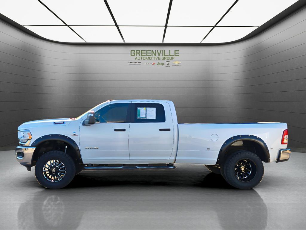 Used 2024 RAM 3500 Big Horn AWD/4WD image 10