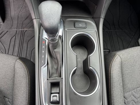 Used 2023 Chevrolet Equinox LT FWD image 19