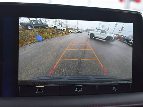 Used 2022 Chevrolet Suburban RST w/ Sport Performance Package image 32