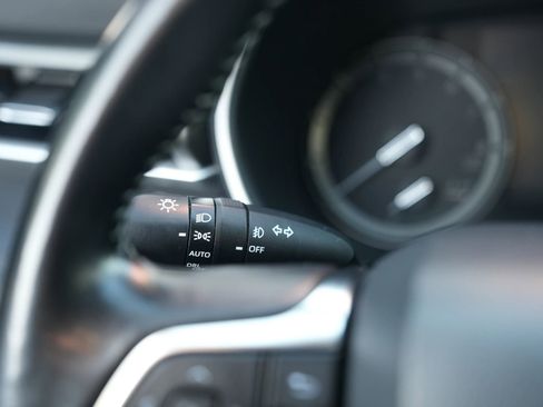 Used 2020 Toyota Highlander XLE image 23