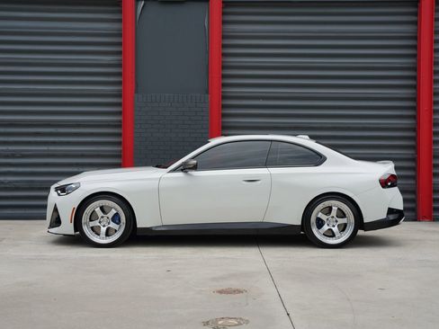 Used 2024 BMW M240i Coupe RWD image 9