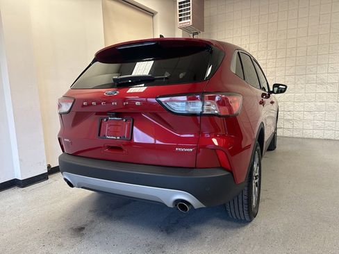 Certified 2022 Ford Escape SEL image 39