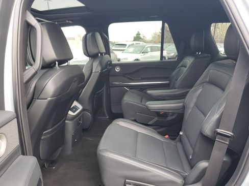 New 2025 Lincoln Navigator Reserve w/ Jet Appearance Package image 27