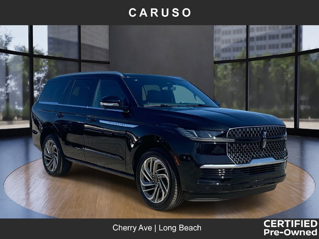 Used 2026 Lincoln Navigator Reserve AWD/4WD image 1
