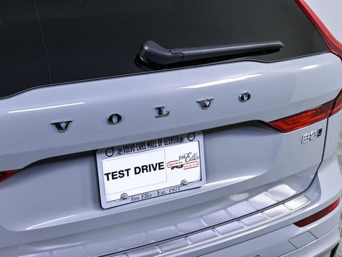 New 2026 Volvo XC60 B5 Plus w/ Protection Package Premier AWD/4WD image 35
