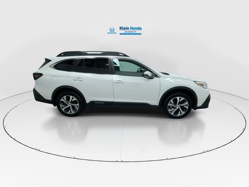 Used 2021 Subaru Outback Limited image 3